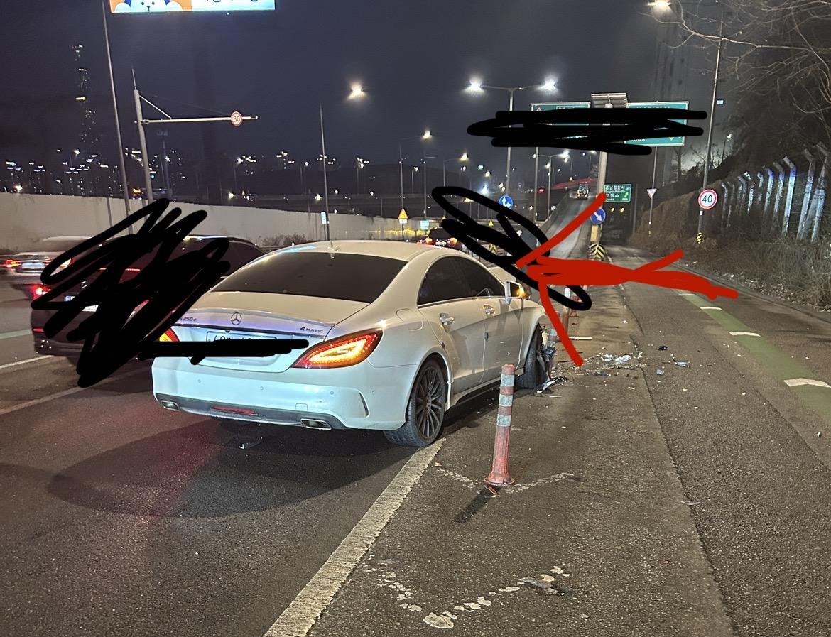 [사고/합의 조언 부탁드립니다] 전손  상대 음주  실선 차로 변경