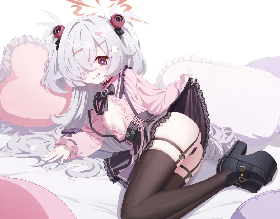 블루아카)우와아아앗!!! 터질 것 같은 몸매애애애애앳!!_6.webp