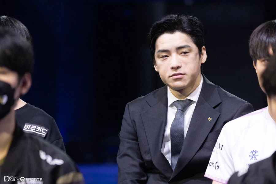 롤) ??? : 흠 레넥톤이 아쉽군