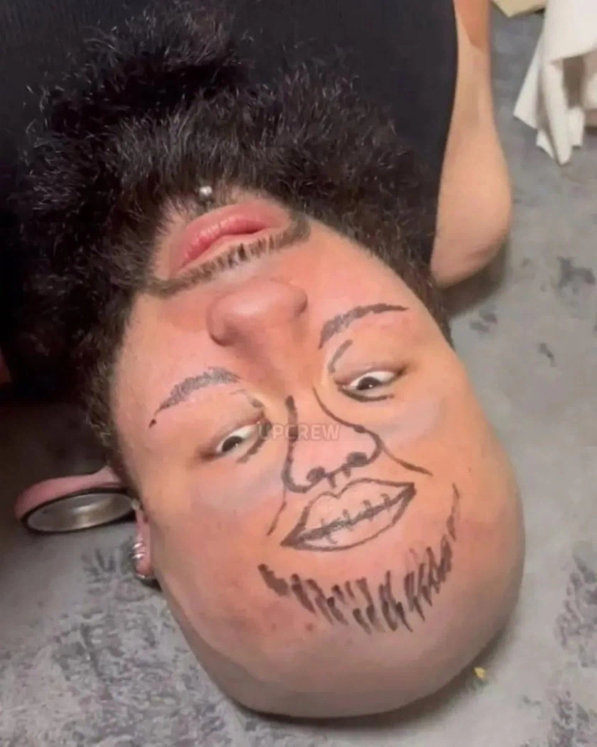 이게 그 뒤집어 보면 달라 보이는 얼굴 그림인가???_3.webp