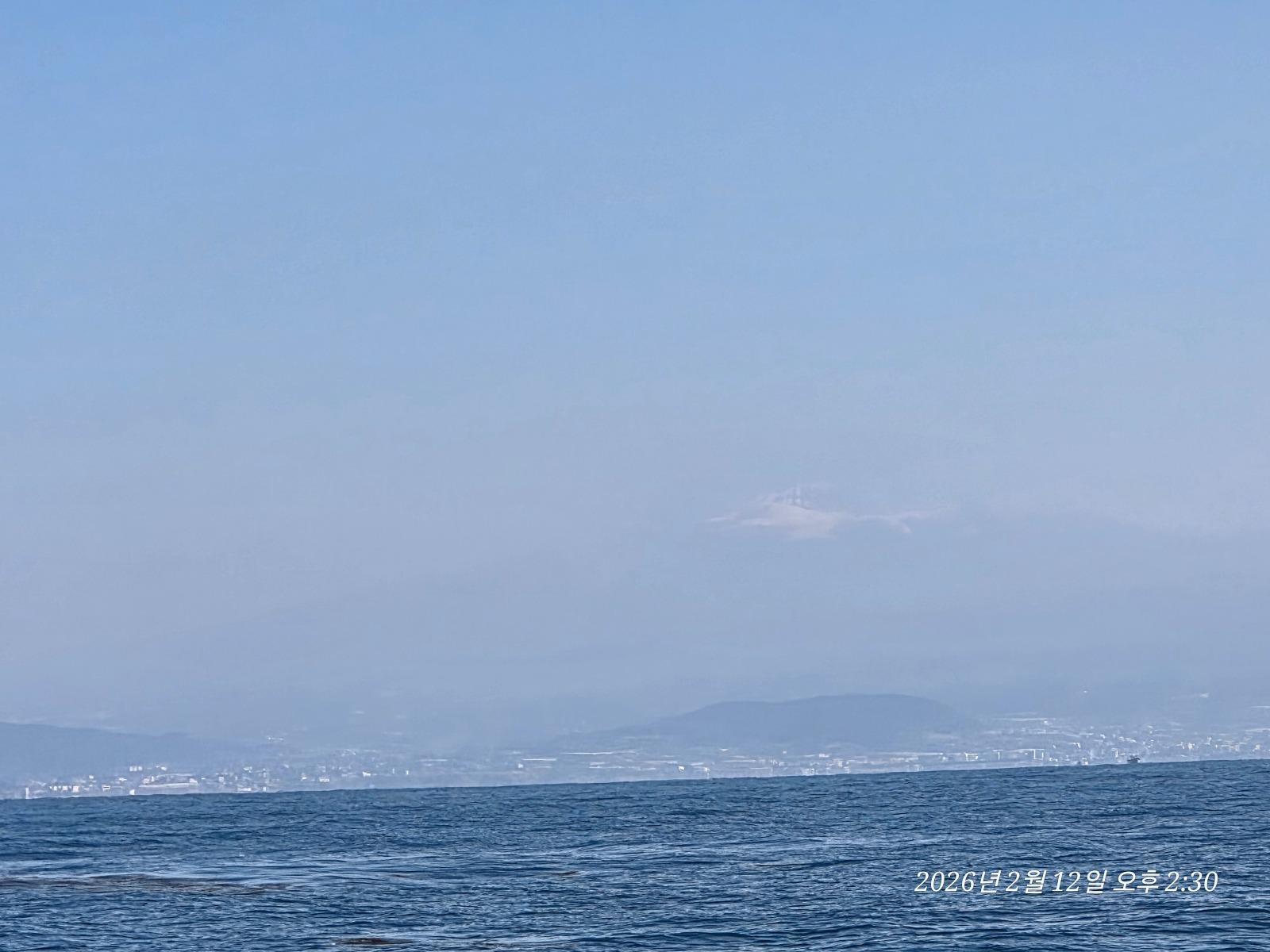 한라산 정상엔 눈이 많네요