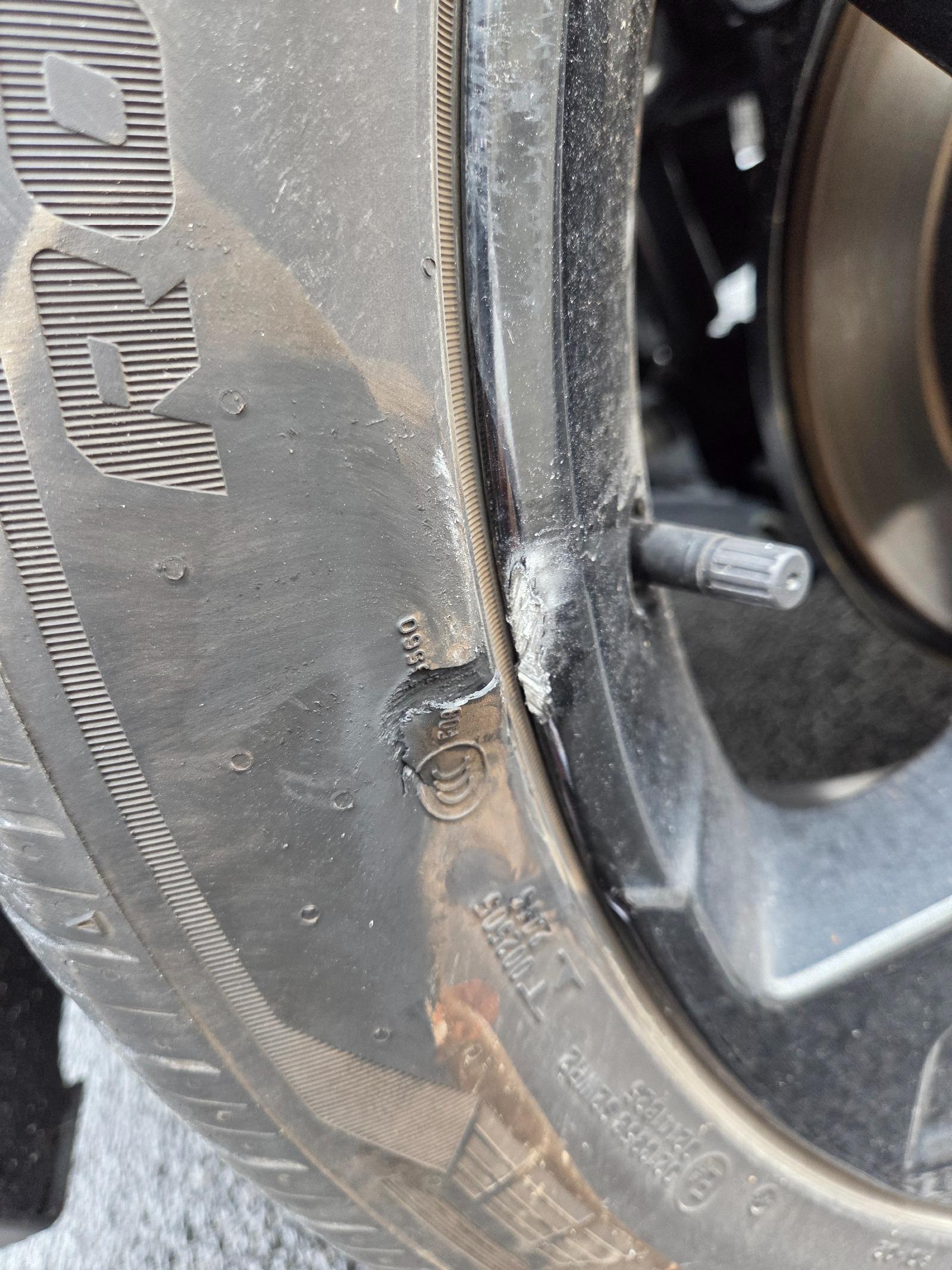 타이어 이정도면 교체해야하나요.ㅠ