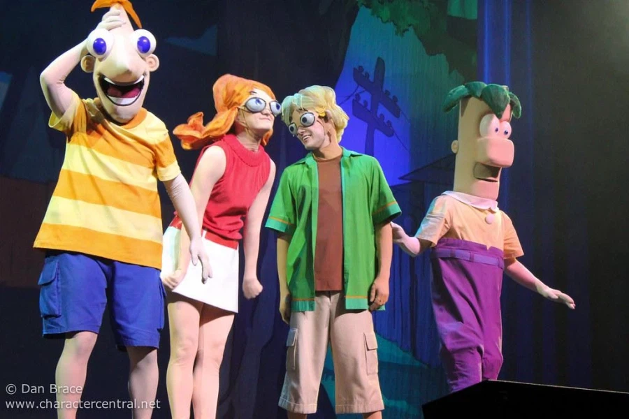 미국과 일본의 애니 인형탈 퀄리티 차이_7.webp