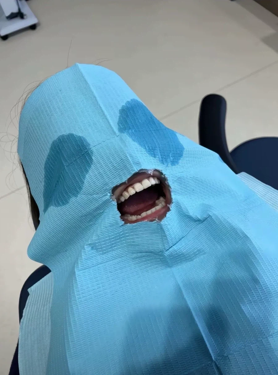 "자 환자분 아프면 말하세요~"