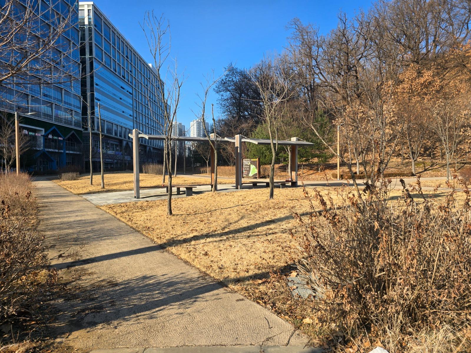 양심도 함께 버리는 단체 클라스