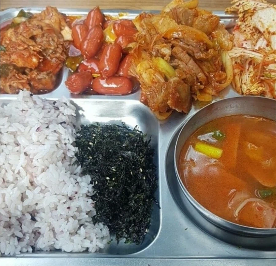 요즘 군대밥.. 구라일거야 보여주기일거얏!_5.webp