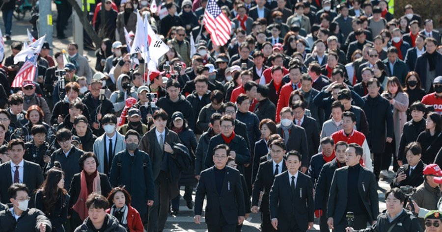 빈집털이 당한 국힘 ㅋㅋ