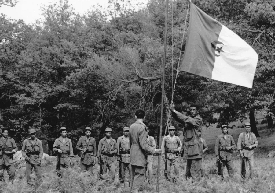 극렬한 민족주의자 & 자국우월주의자가 대통령직에 오르자마자 한 일_2.webp