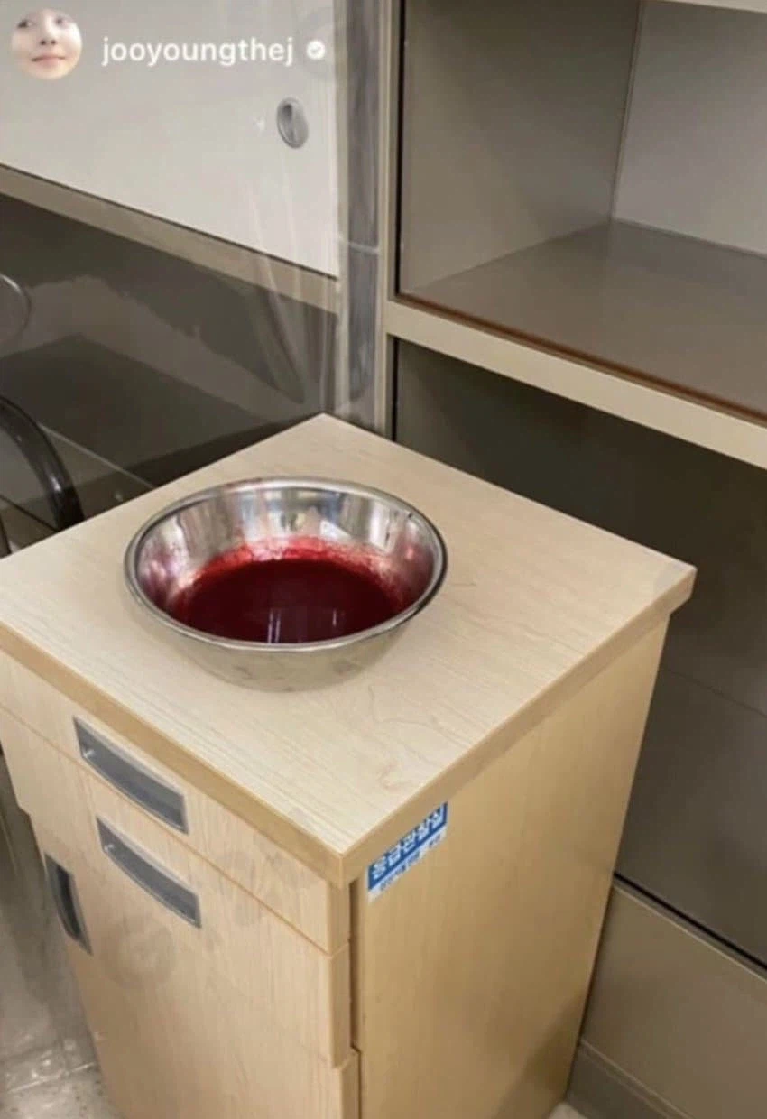 여배우가 흘린 코피_2.webp