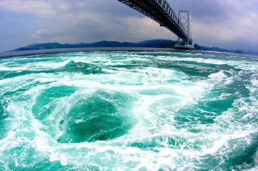 일본군이 명량 해협 때 울돌목으로 밀고 들어온 이유._2.webp