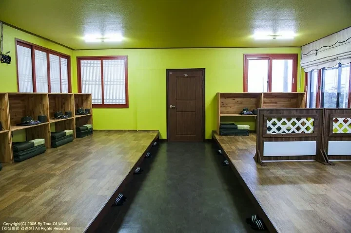 제주도 내무반 게스트 하우스.jpg_2.webp