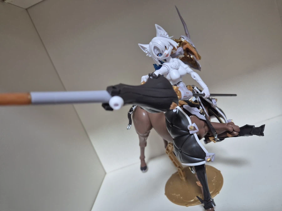 새벽에 퍼리 프라모델 조립하다가 뭔가 완성됐어_5.webp