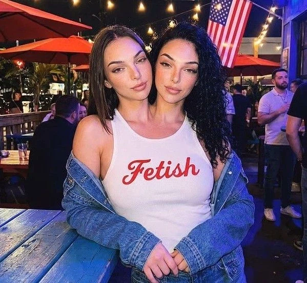 샴 쌍둥이 인플루언서_3.webp