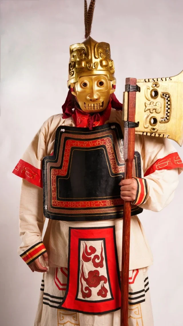 유물을 토대로 복원한 고대 중국 상나라 갑옷.jpg_1.webp