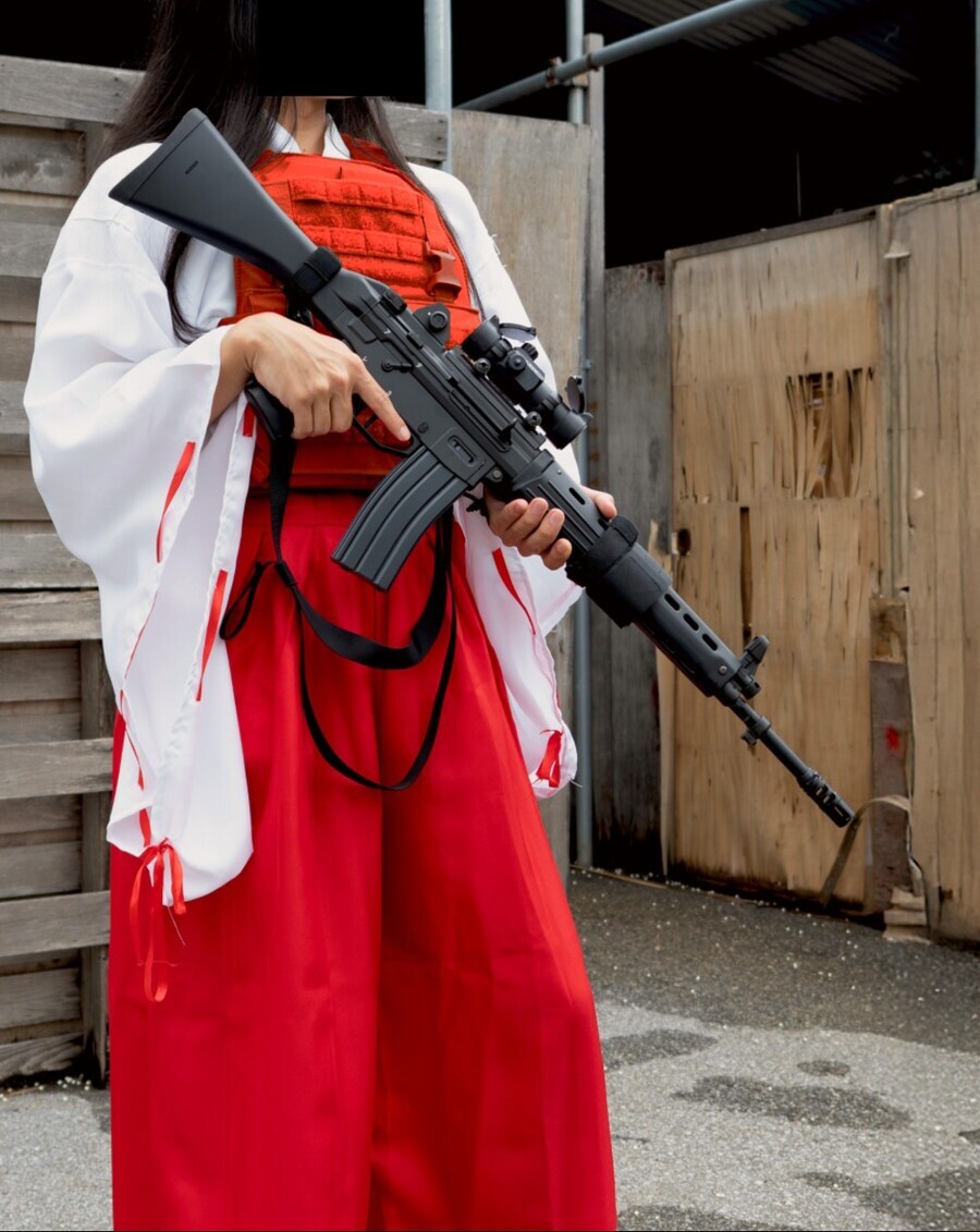 한국인들은 아직도 무녀가 화살쓰는 줄 알더라.