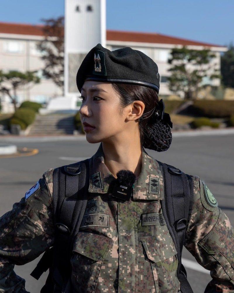 약후) 육군 중위 출신 여자