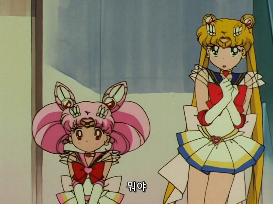 느그들 그렇게 입으면 부끄럽지도 않냐?_2.jpg