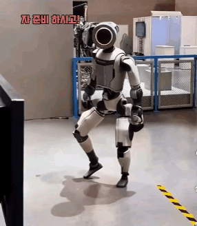 누가봐도 한국로봇. gif