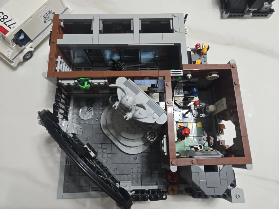 [DC] 살벌한 정신병원 레고 아캄 어사일럼 2025_2.webp