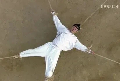 죄인을 네일아트 형벌에 처한다_2.webp