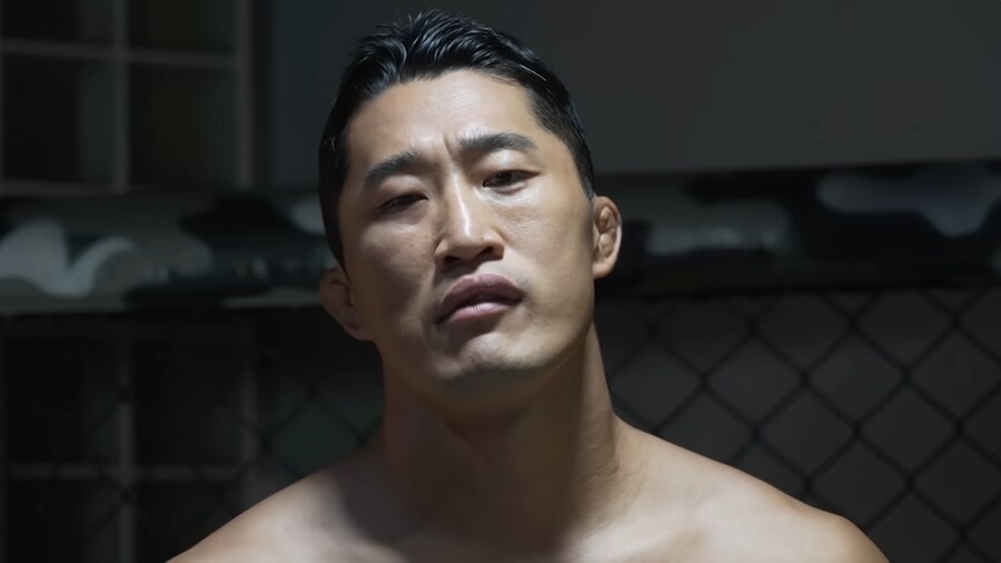 격투기 상대가 너무 세보여서 겁먹음_14.png