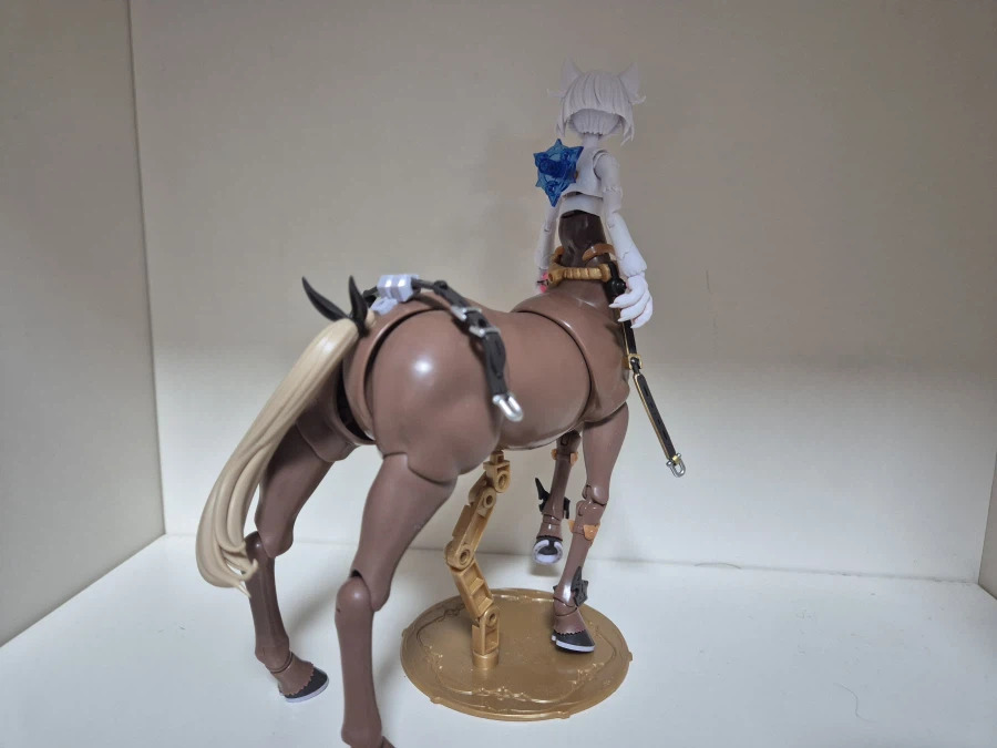 새벽에 퍼리 프라모델 조립하다가 뭔가 완성됐어_3.webp