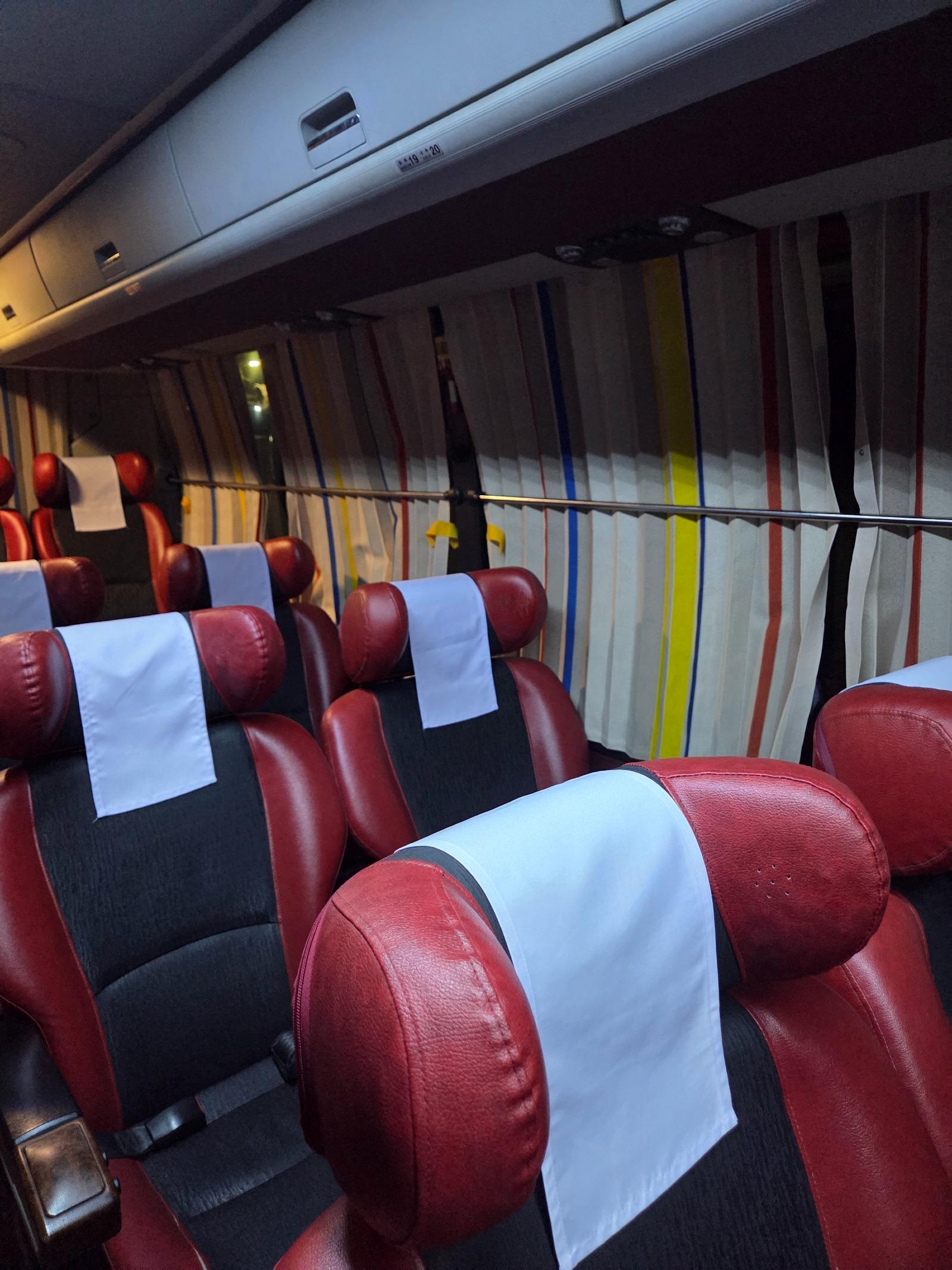 고속버스에서   승객분이  무섭다며..  저에게  민원을..