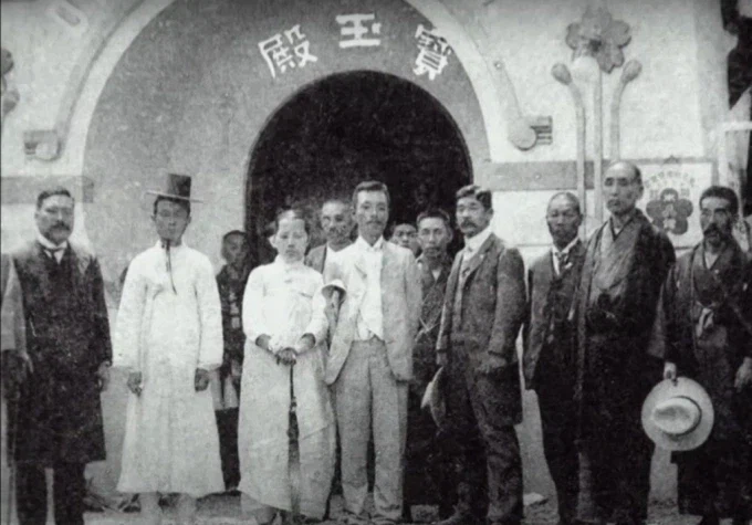 [분노] 조선 동물 두마리에 일본인들이 웃었다.